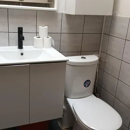 Apartment In A Prestigious Neighborhood - 6th Floor With No Elevator- Paris