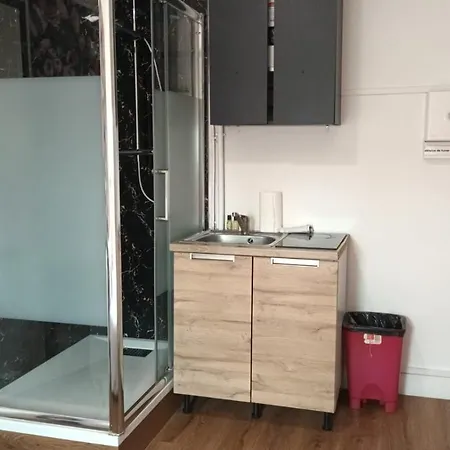 In A Prestigious Neighborhood - 6th Floor With No Elevator- Apartment *